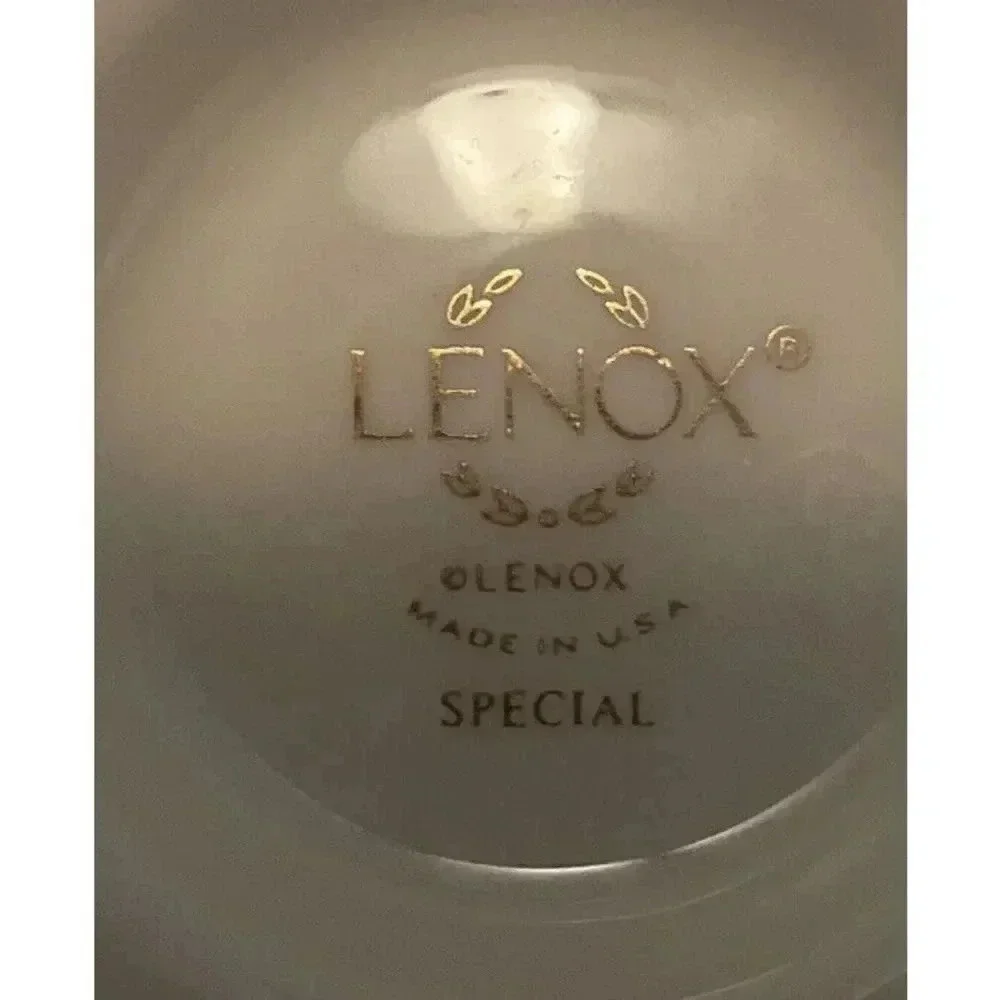 Lenox Holiday Holly Special Christmas Cup‎ and Saucer Coffee  Porcelain Ivory